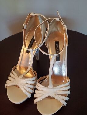 Sergio Rossi Cream T-Strap Strappy High Heel Sandals